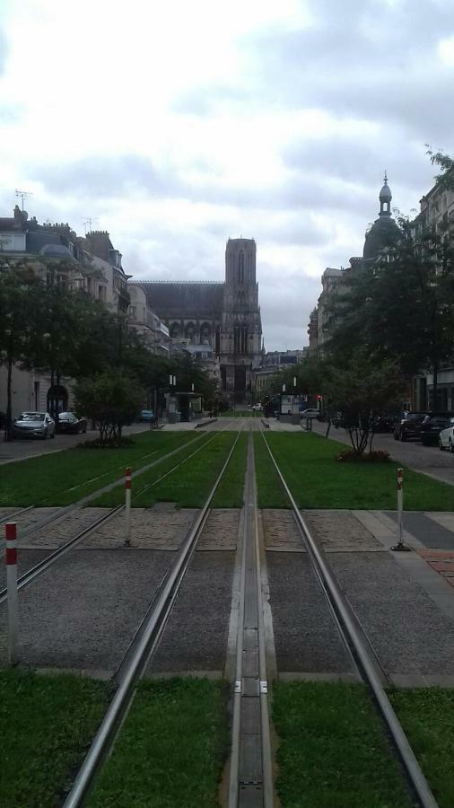 Reims La Romaine Exterior photo