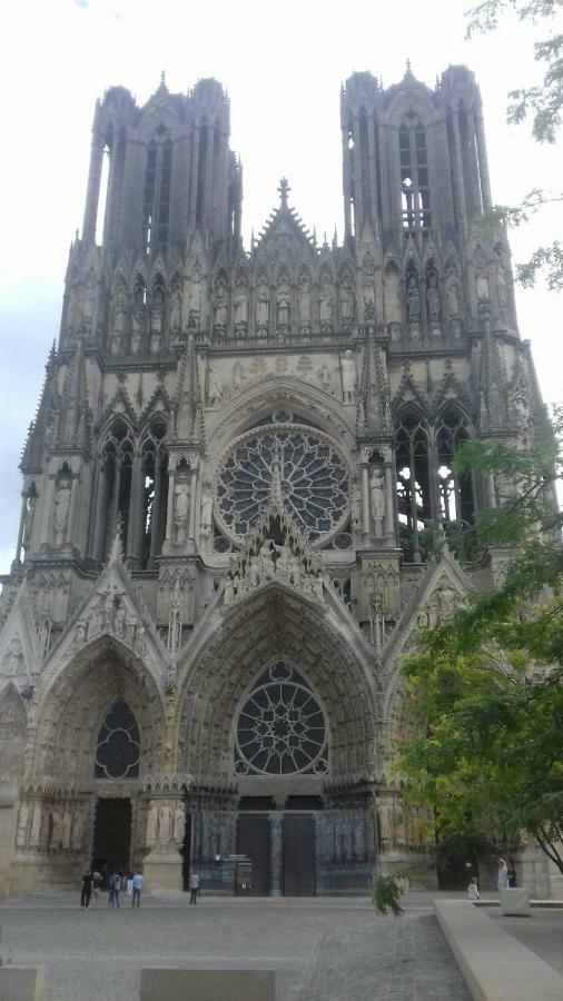 Reims La Romaine Exterior photo